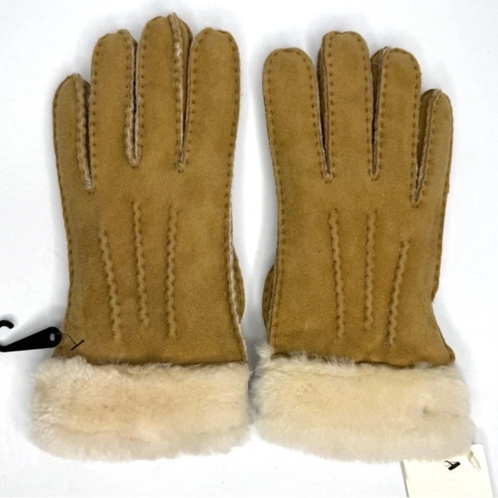 UGG Exposed Sheepskin Gloves NEW Hand Sewn In Chestnut Size L/M Tan